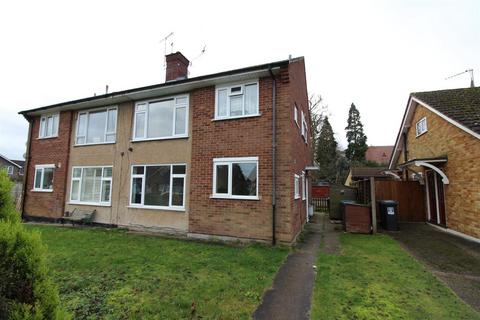 2 bedroom maisonette to rent, The Glebe, Watford