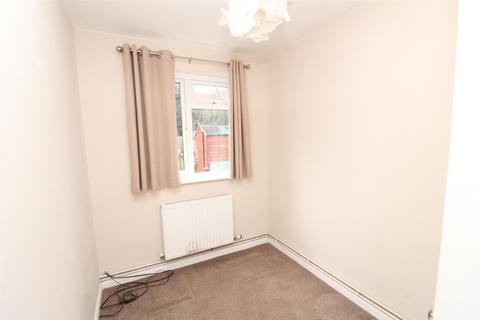 2 bedroom maisonette to rent, The Glebe, Watford