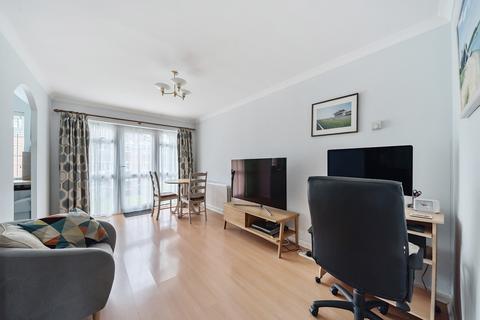 1 bedroom maisonette for sale, Whisperwood Close, Harrow, Middlesex