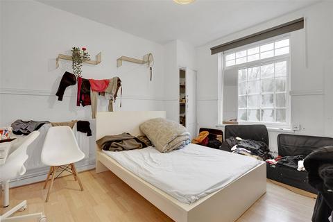 3 bedroom apartment for sale, Munden House, Bromley High Street, London, E3