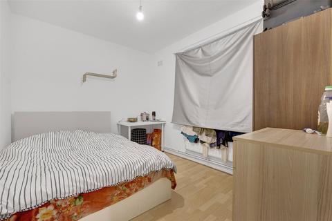 3 bedroom apartment for sale, Munden House, Bromley High Street, London, E3