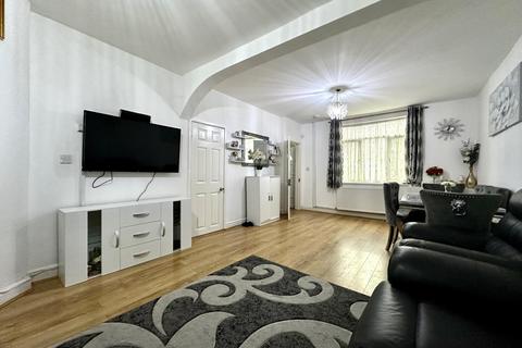 3 bedroom end of terrace house for sale, Wolverhampton Street, Wednesbury WS10