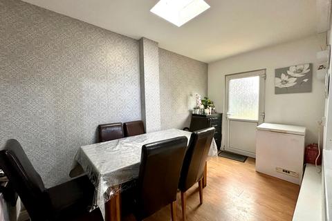 3 bedroom end of terrace house for sale, Wolverhampton Street, Wednesbury WS10