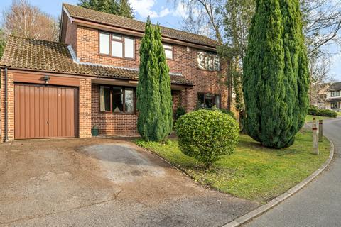 4 bedroom detached house for sale, Avonborne Way, North Millers Dale, Chandler's Ford, Hampshire, SO53