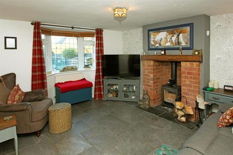 3 bedroom cottage for sale, Church Road, Donnington Wood