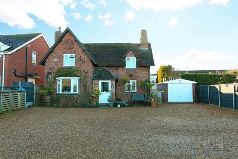 3 bedroom cottage for sale, Church Road, Donnington Wood