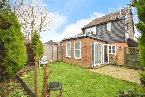 1 bedroom cluster house to rent, Baden Drive, Horley, RH6