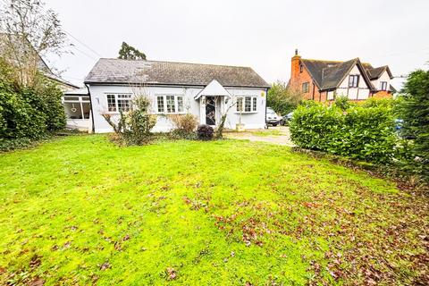 4 bedroom detached bungalow for sale, Lower Dunton Road, Horndon-On-The-Hill, SS17