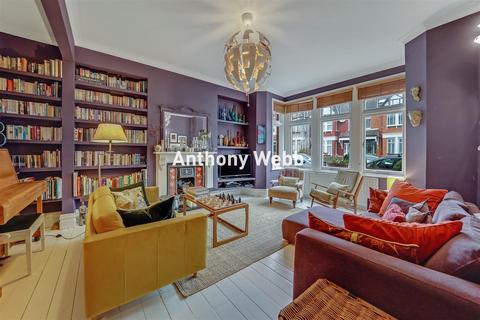 5 bedroom end of terrace house for sale, Park Avenue, Palmers Green, N13