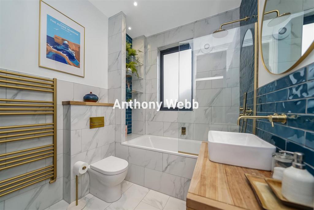 Family bathroom