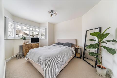 8 Thornhill Avenue, Surbiton, KT6 7SS