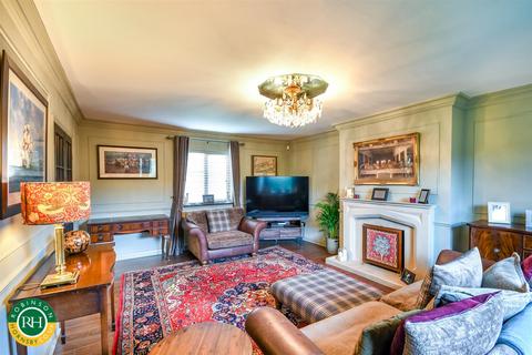 1 The Paddocks, Cusworth, Doncaster, DN5 7TW