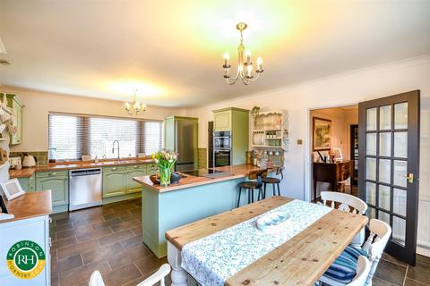 1 The Paddocks, Cusworth, Doncaster, DN5 7TW