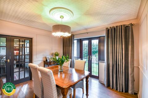 1 The Paddocks, Cusworth, Doncaster, DN5 7TW