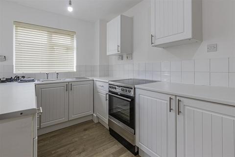 1 bedroom semi-detached house to rent, Farmhouse Way, Cardiff CF5