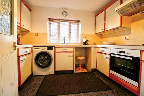 2 bedroom flat for sale, Church Bailey, Pevensey BN24