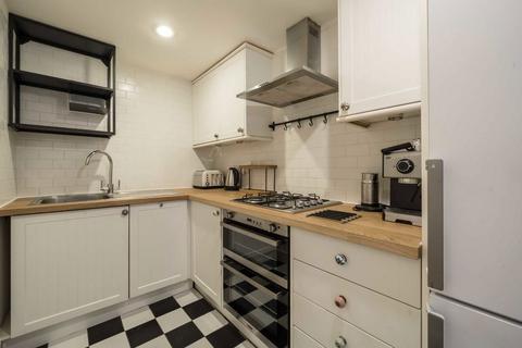 2 bedroom flat to rent, St. Stephens Avenue, London W12