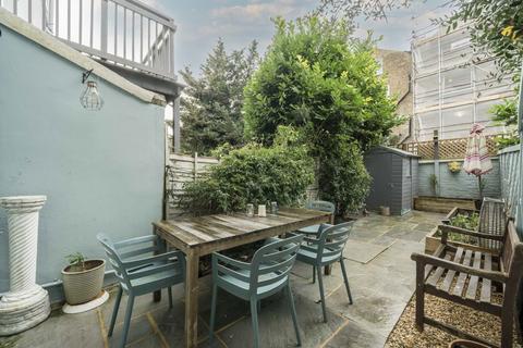 2 bedroom flat to rent, St. Stephens Avenue, London W12