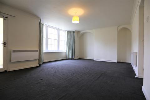 1 bedroom flat to rent, Regency Square, Brighton