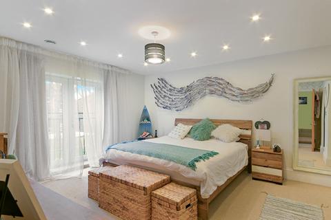 49a Herne Road, Surbiton, KT6 5BX