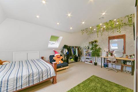 49a Herne Road, Surbiton, KT6 5BX