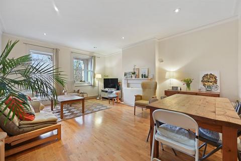 3 bedroom flat to rent, Langland Gardens, London NW3