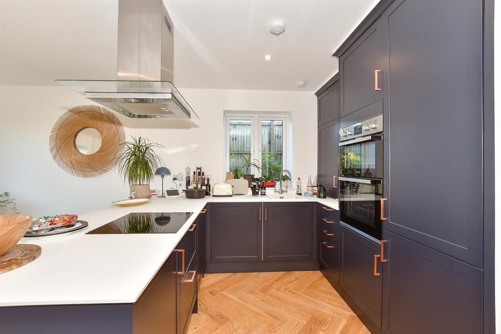 Lounge/ Kitchen