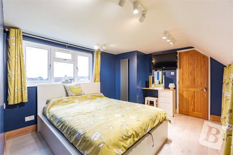 7 Howe Close, Romford, RM7 8JL