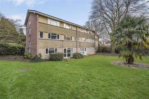 2 bedroom apartment for sale, Fairways, Isleworth