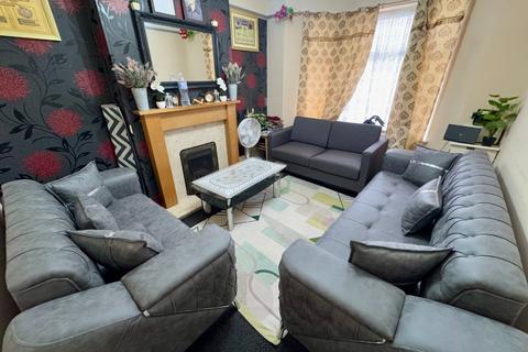 3 bedroom terraced house for sale, Naseby Road, Luton