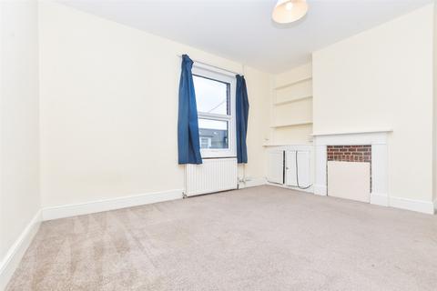 2 bedroom maisonette for sale, Queens Road, East Grinstead, West Sussex