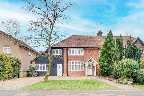 4 bedroom semi-detached house for sale, Roundwood Park, Harpenden, Hertfordshire, AL5