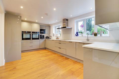 4 bedroom semi-detached house for sale, Roundwood Park, Harpenden, Hertfordshire, AL5