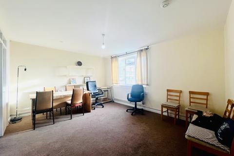 1 bedroom flat for sale, Cotman House, Academy Gardens, Northolt, Greater London, UB55PH