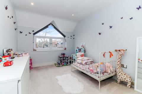 2 bedroom apartment for sale, The Broadway, Farnham Common, Buckinghamshire, SL2