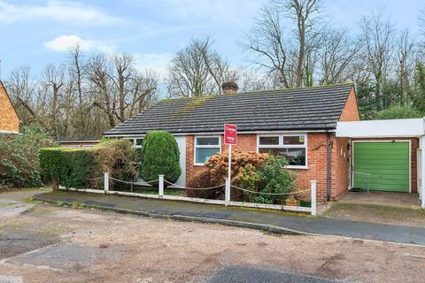 3 bedroom bungalow for sale, Dunboe Place, Shepperton, TW17