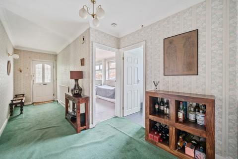 3 bedroom bungalow for sale, Dunboe Place, Shepperton, TW17