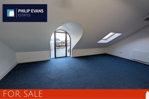 2 bedroom flat for sale, Y Lanfa, Trefechan SY23