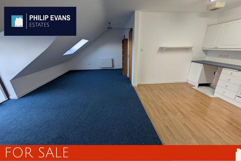 2 bedroom flat for sale, Y Lanfa, Trefechan SY23