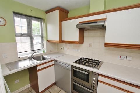 2 bedroom terraced house to rent, Constable Close, Keynsham, Bristol