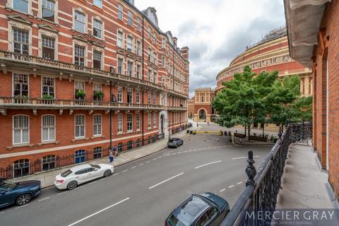 3 bedroom flat for sale, Prince Consort Road, London SW7