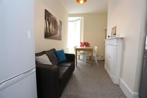 4 bedroom maisonette to rent, Powis Road, Brighton