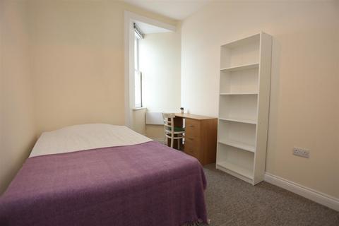 4 bedroom maisonette to rent, Powis Road, Brighton