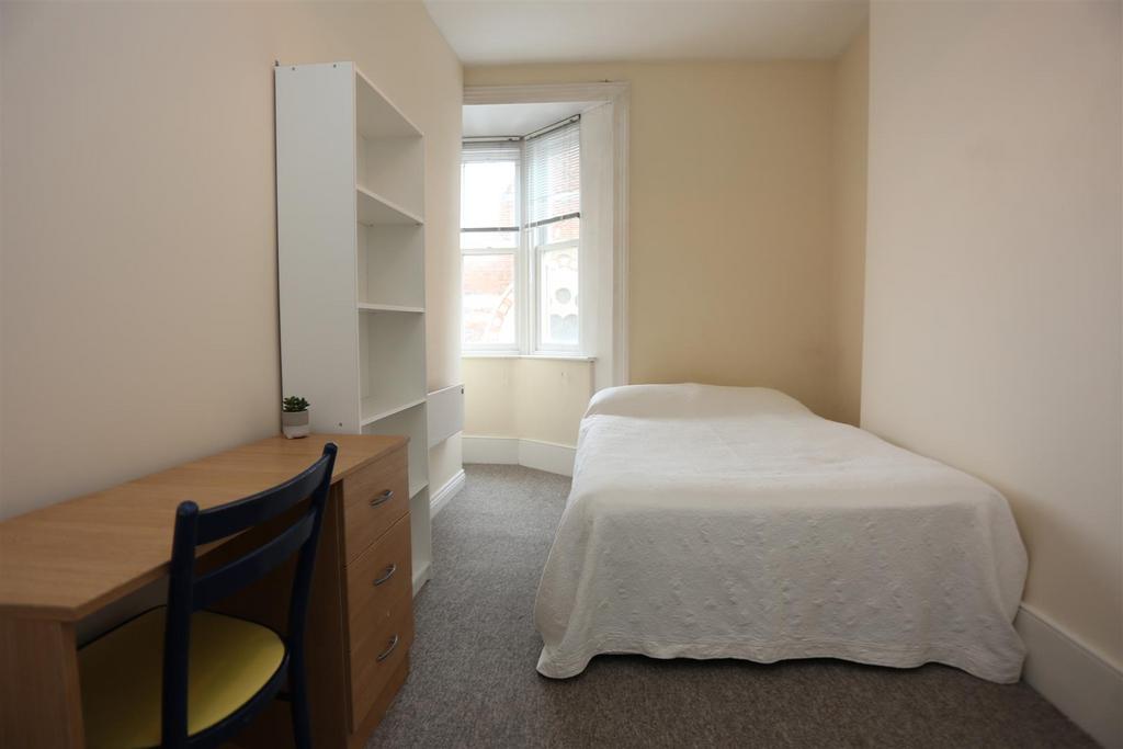 2, 5 Powis Rd new 2022 (3).JPG