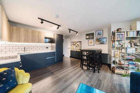 2 bedroom apartment for sale, Tower Bridge Road, London, SE1