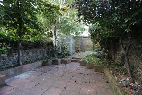 6 bedroom house to rent, Preston Road, Brighton