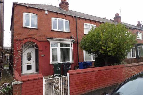 3 bedroom end of terrace house to rent, Wentworth Road Doncaster Wheatley