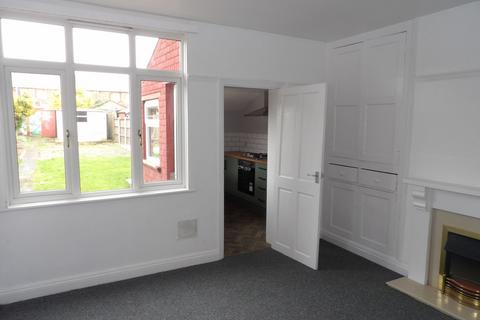 3 bedroom end of terrace house to rent, Wentworth Road Doncaster Wheatley