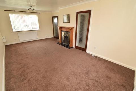 2 bedroom end of terrace house to rent, The Meadow, Normanton WF6