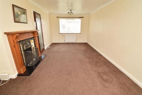 2 bedroom end of terrace house to rent, The Meadow, Normanton WF6